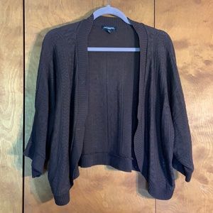Brown woven shrug/cardigan 3/4 sleeve. Casual.
